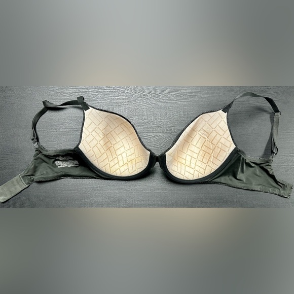 Like New Victoria’s Secret Uplift Semi/demi bra size 36D - Picture 2 of 6